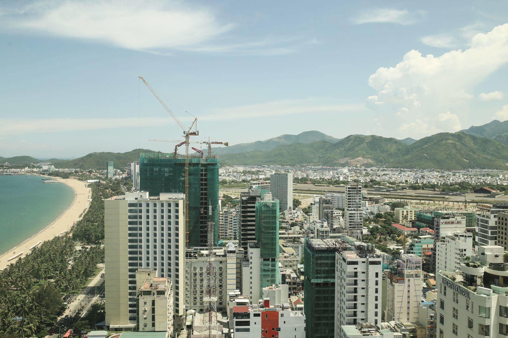 Gold Ocean Apartments Nha Trang Zewnętrze zdjęcie